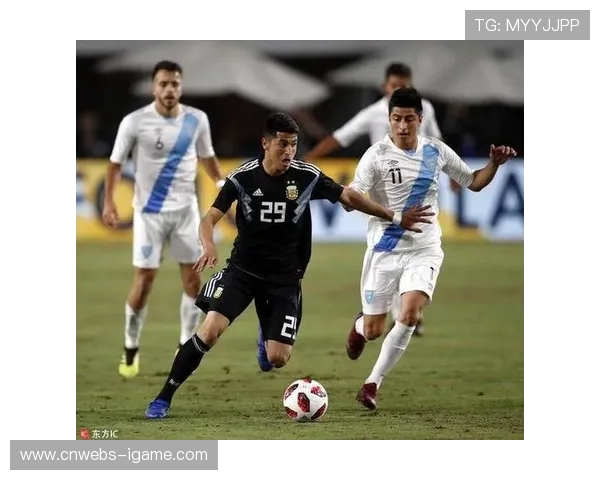 雄狮主场迎战巨人,坎贝尔战术部署面临对手500码进攻考验 雄狮主场迎战巨人,坎贝尔战术部署面临对手500码进攻考验